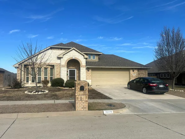 3609 Cambridge Dr, Midlothian, TX 76065