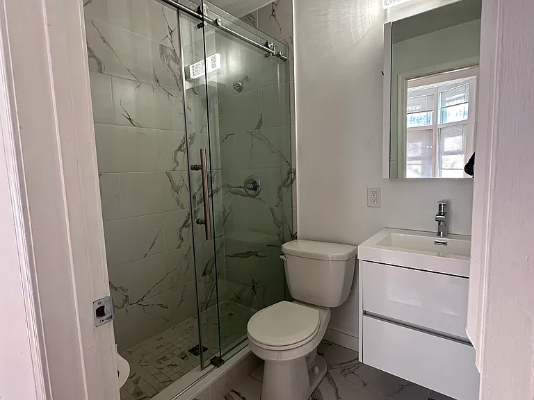 343 S 18th St #2 — Photo 17