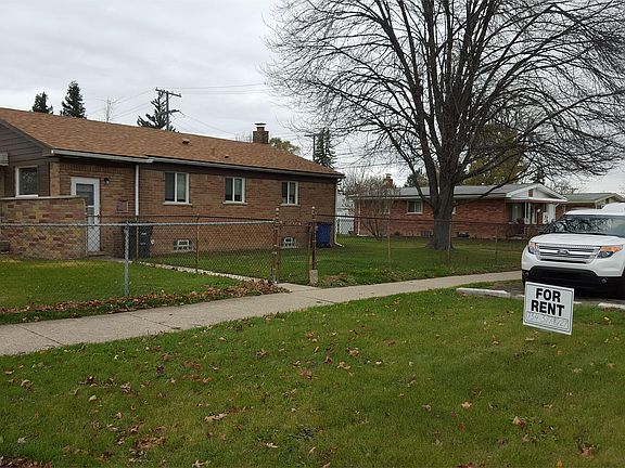 2nd image of 32916 Avondale St