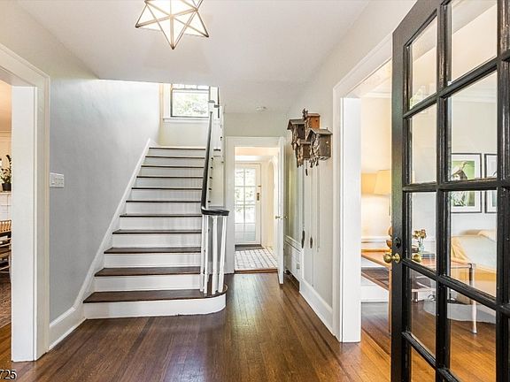 3rd image of 237 Underhill Rd