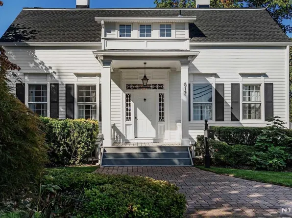 617 Paramus Rd, Paramus, NJ 07652