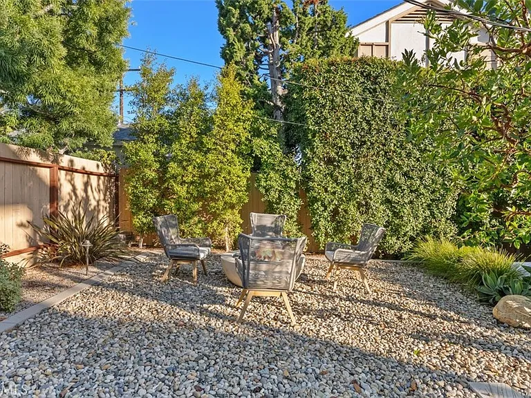414 Cypress Dr — Photo 31