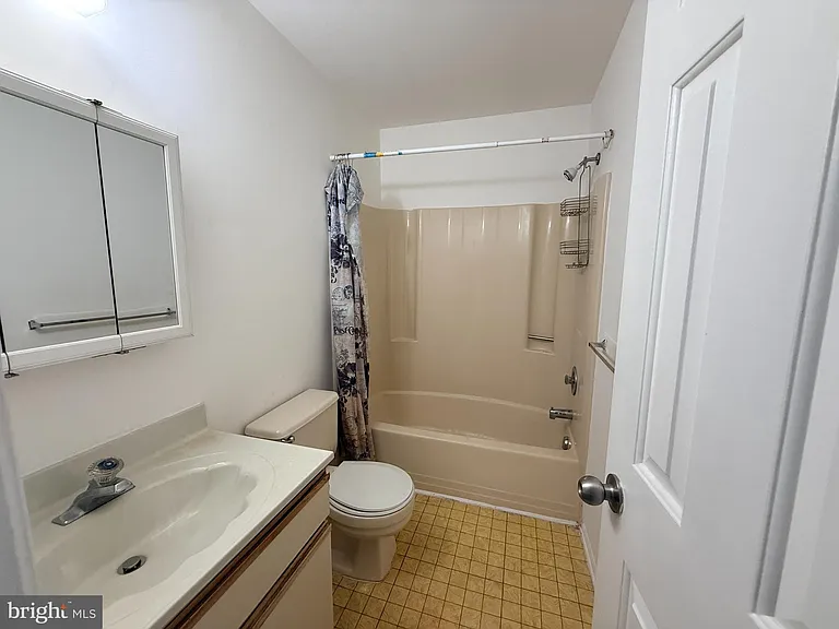 1403 Britton Pl — Photo 7