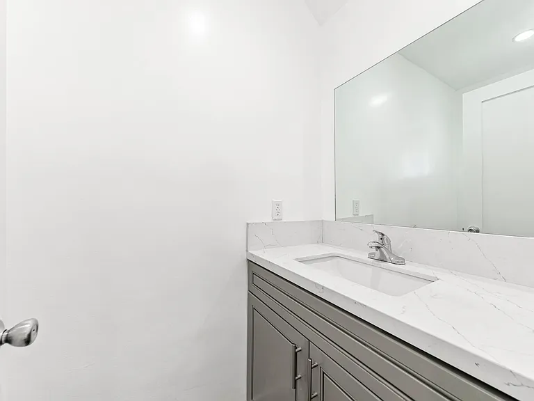 1907 Corinth Ave #2 — Photo 24