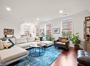 112 Commodore Ct, Philadelphia, PA 19146