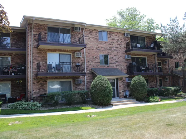 5342 Waterbury Dr APT 1806, Crestwood, IL 60418