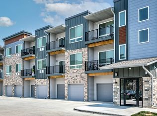 10463 S 97th Ct #3115, Papillion, NE 68046
