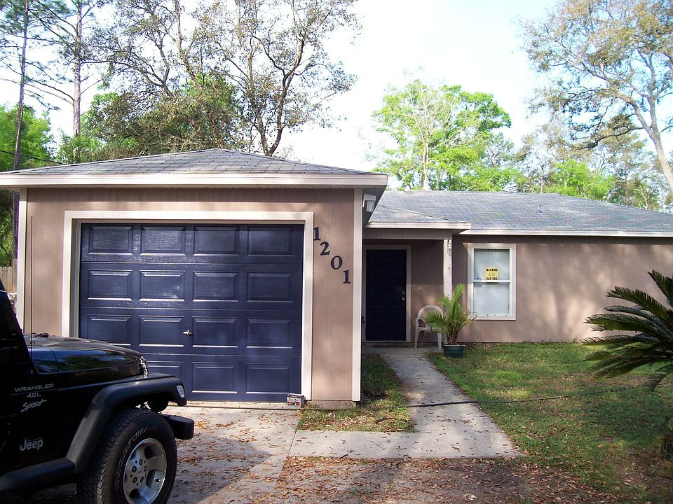 1st image of 1201 Lolita St