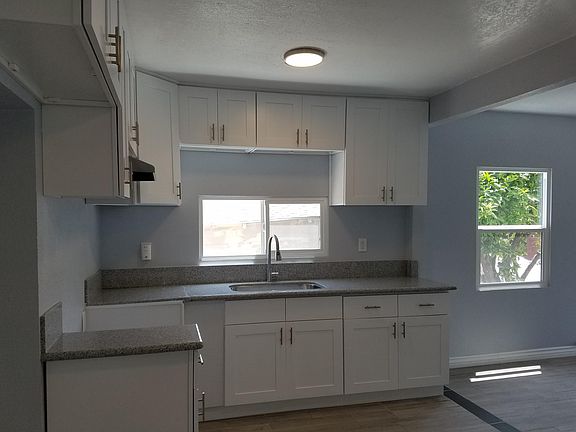 3rd image of 1616 N Avenue 51