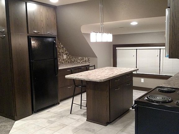 Kitchen refrigerator & island