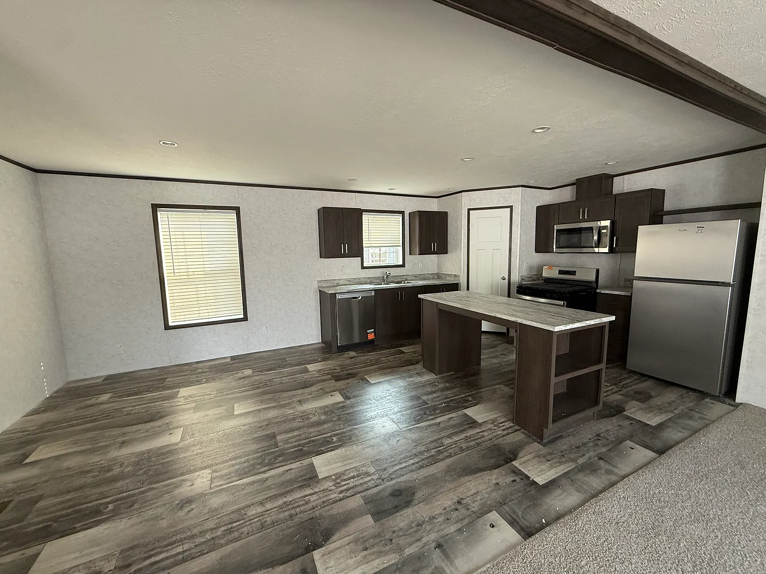 4 bed, 1680 sqft, $2,650 — Photo 4