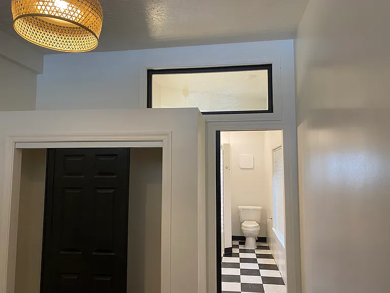 22840 Willamette Dr #7 — Photo 3