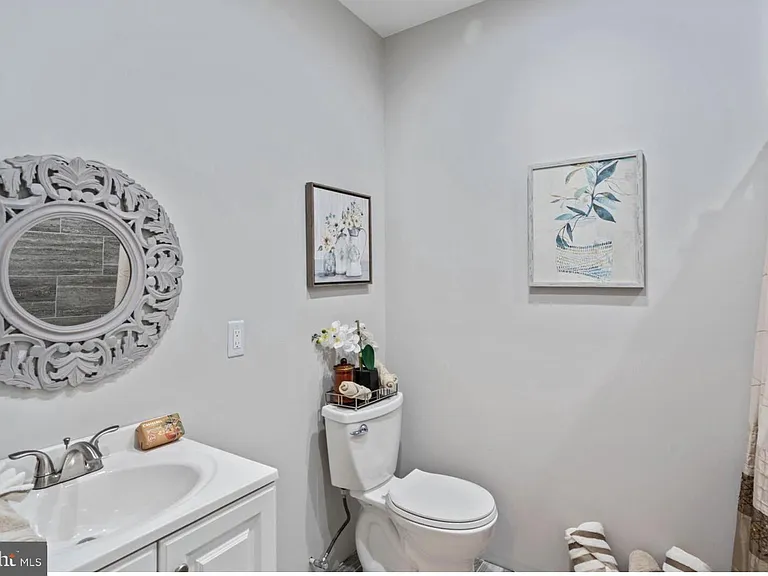 3028 Landing Eagle Ct — Photo 16