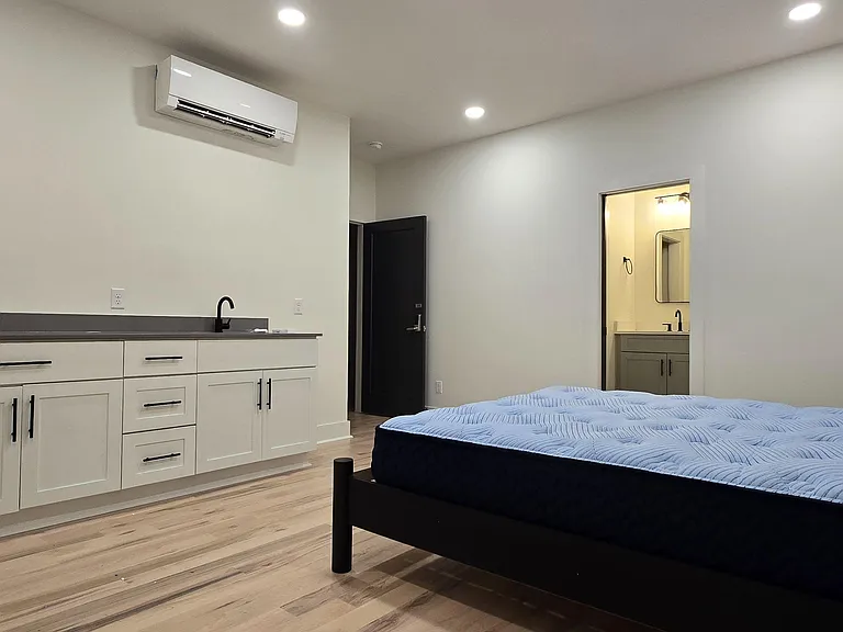 Room 204 With Kitchenette