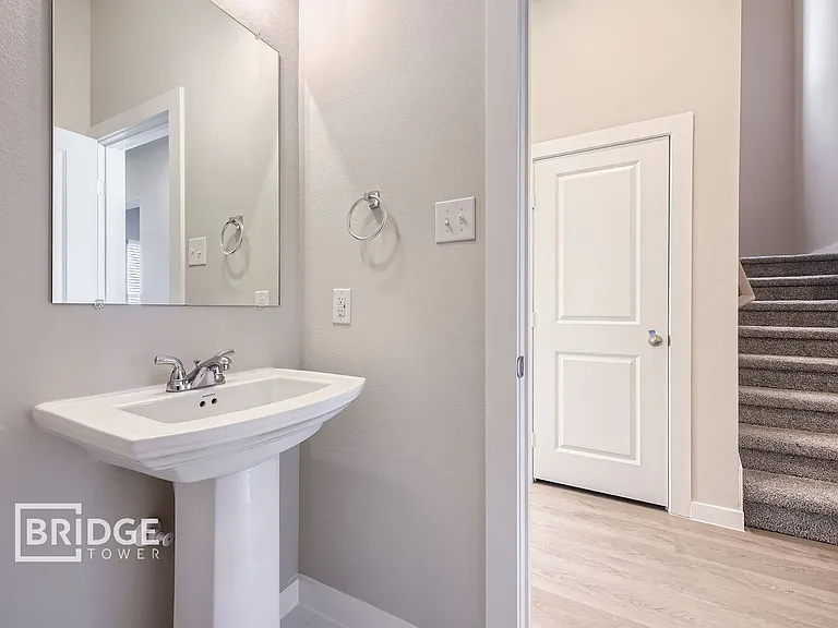 921 Jacquelyne Dr — Photo 6