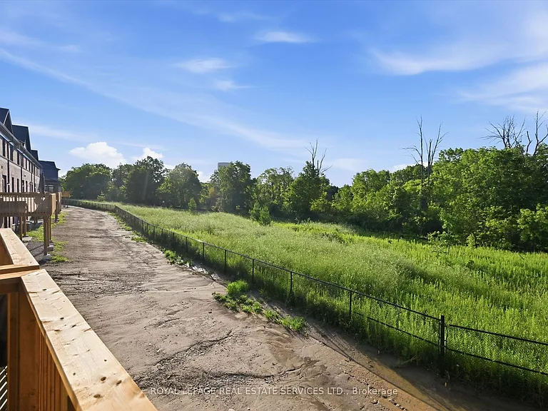 74 Valley Trail Pl — Photo 16
