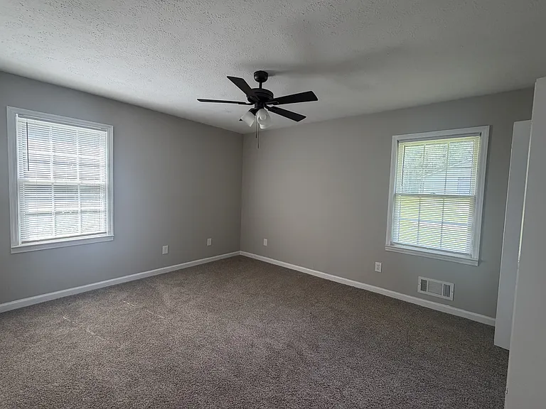 965 Hillview Rd — Photo 15