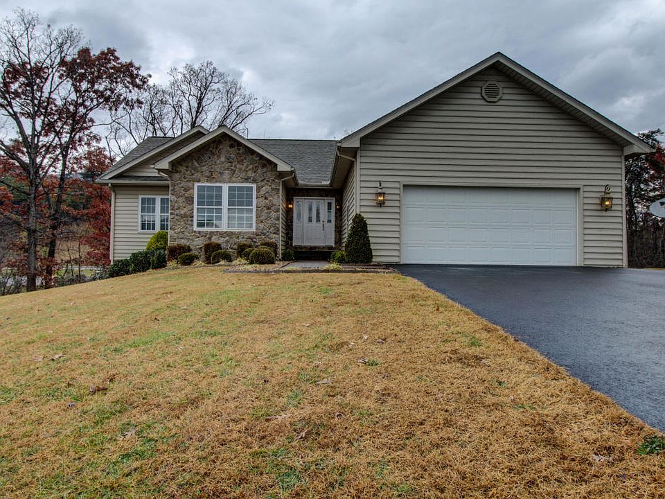 1st image of 1711 Walden Cir