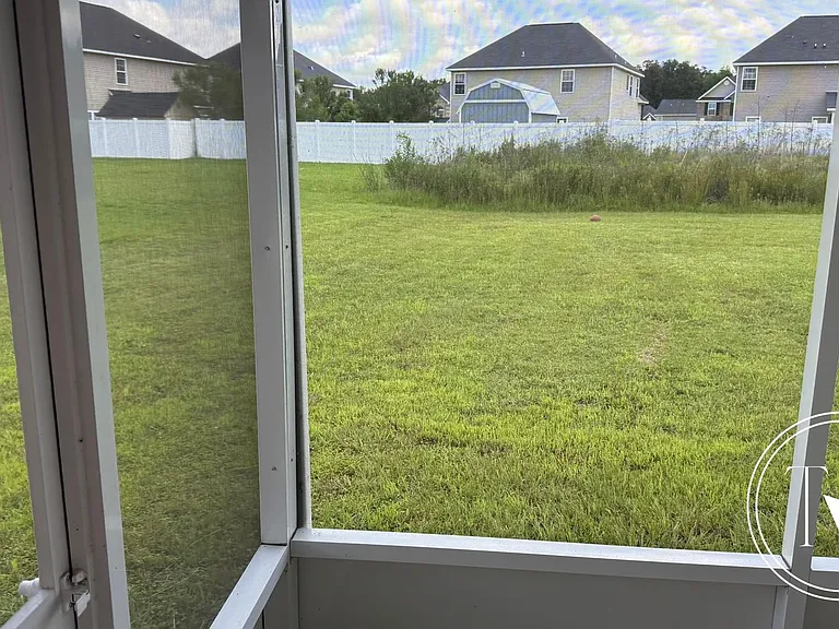 639 Red Oak Ln — Photo 33
