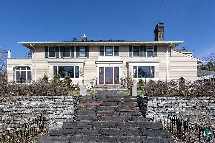 2nd image of 3120 Greysolon Rd