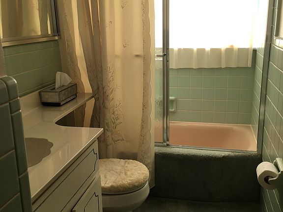 4th image of 16939 Dunblaine Ave