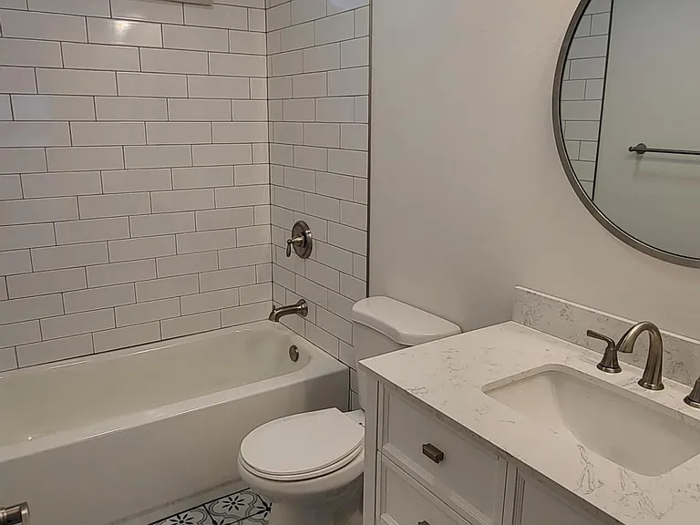 1209 W Avenue Q1 — Photo 8