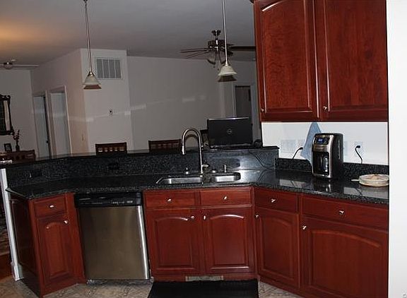 4th image of 187 Beaver Pl