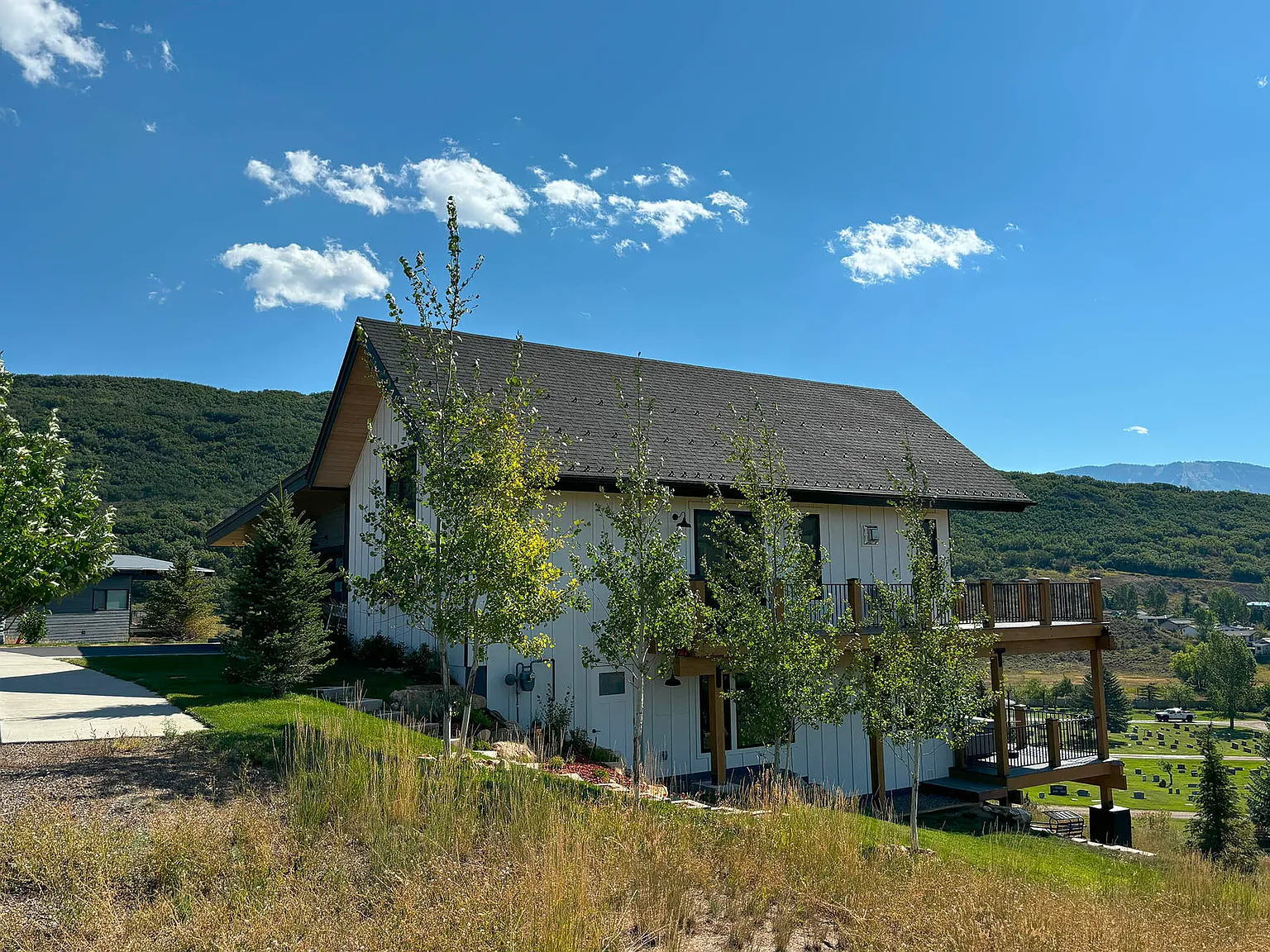 4 bed, 3.5 bath, 3220 sqft, $7,000 — Photo 3