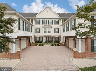 25340 Lake Mist Sq UNIT 302, South riding, VA 20152