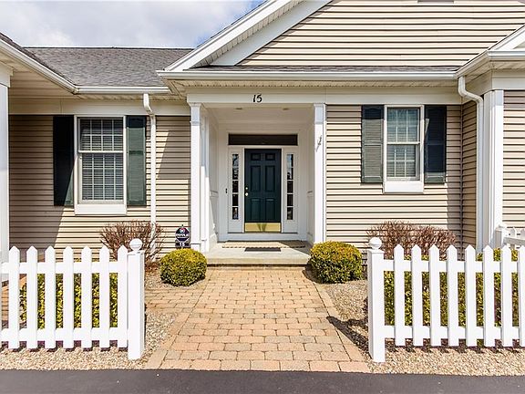 2nd image of 15 Oakfield Way