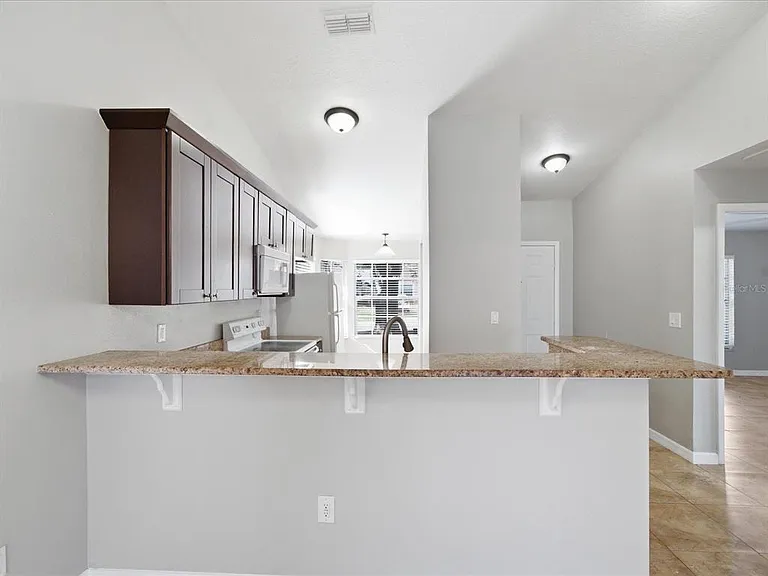 7615 Lemon Wood Ct — Photo 6