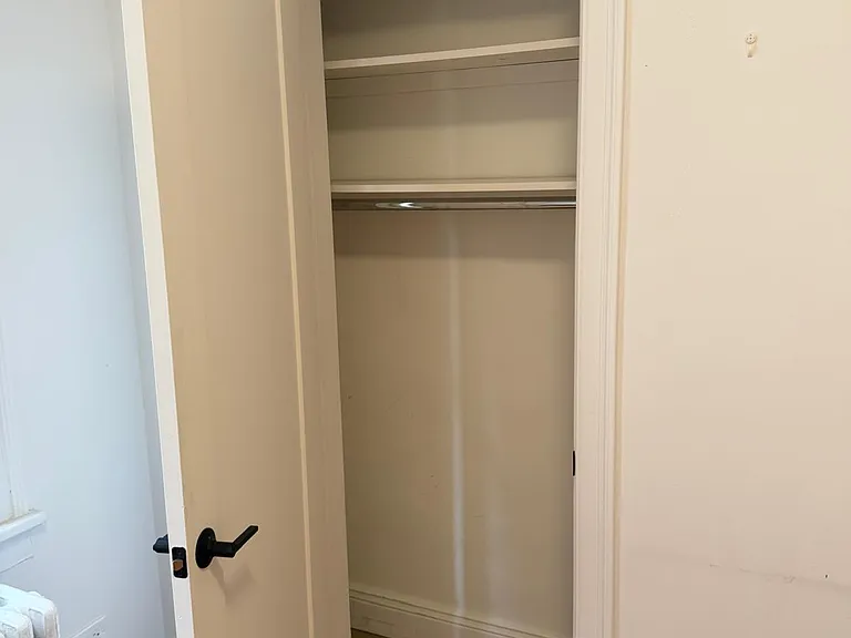 36 Courter Ave #1A — Photo 13