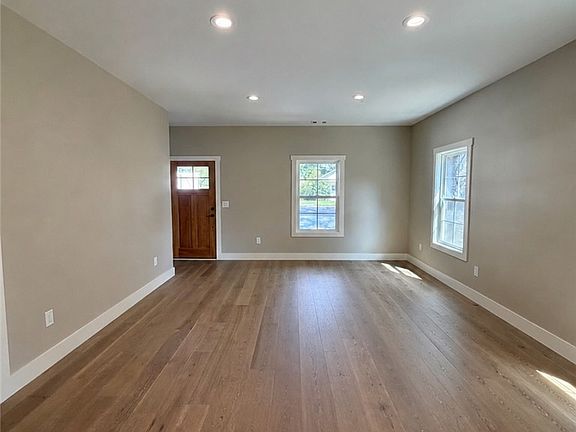 4th image of 201 Harrison Ave