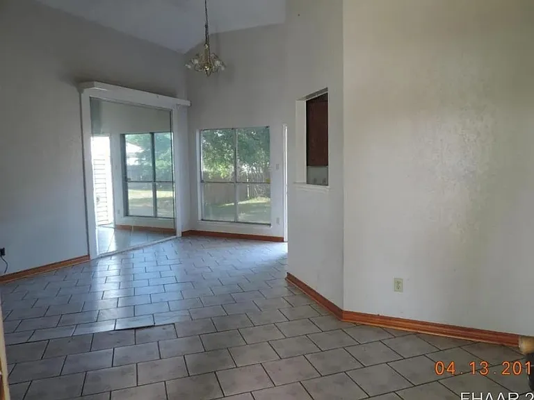 2014 Fieldstone Dr — Photo 5