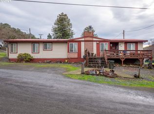 337 Pleasant Ave, Roseburg, OR 97470