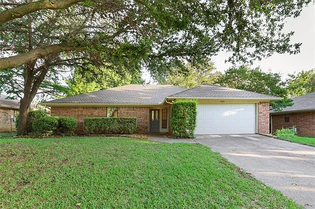 1st image of 1420 Brazos Blvd