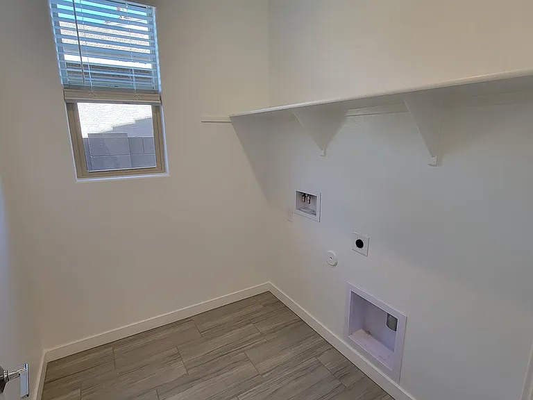 9125 W Montecito Ave — Photo 9