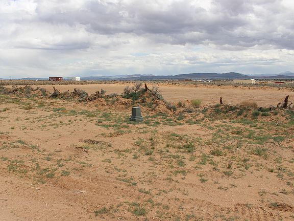 4th image of 6152 N 3975 W