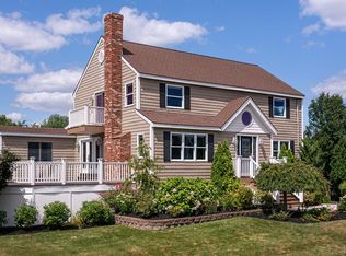 11 Vernon Ave, Hull, MA 02045