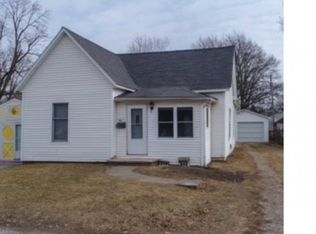 2828 S Walnut St, Springfield, IL 62704