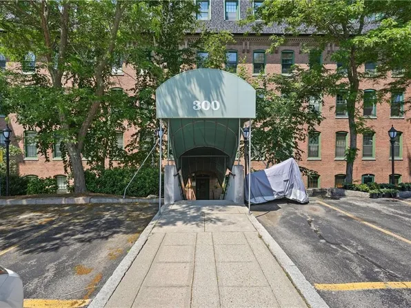 300 Front St APT 514, Pawtucket, RI 02860