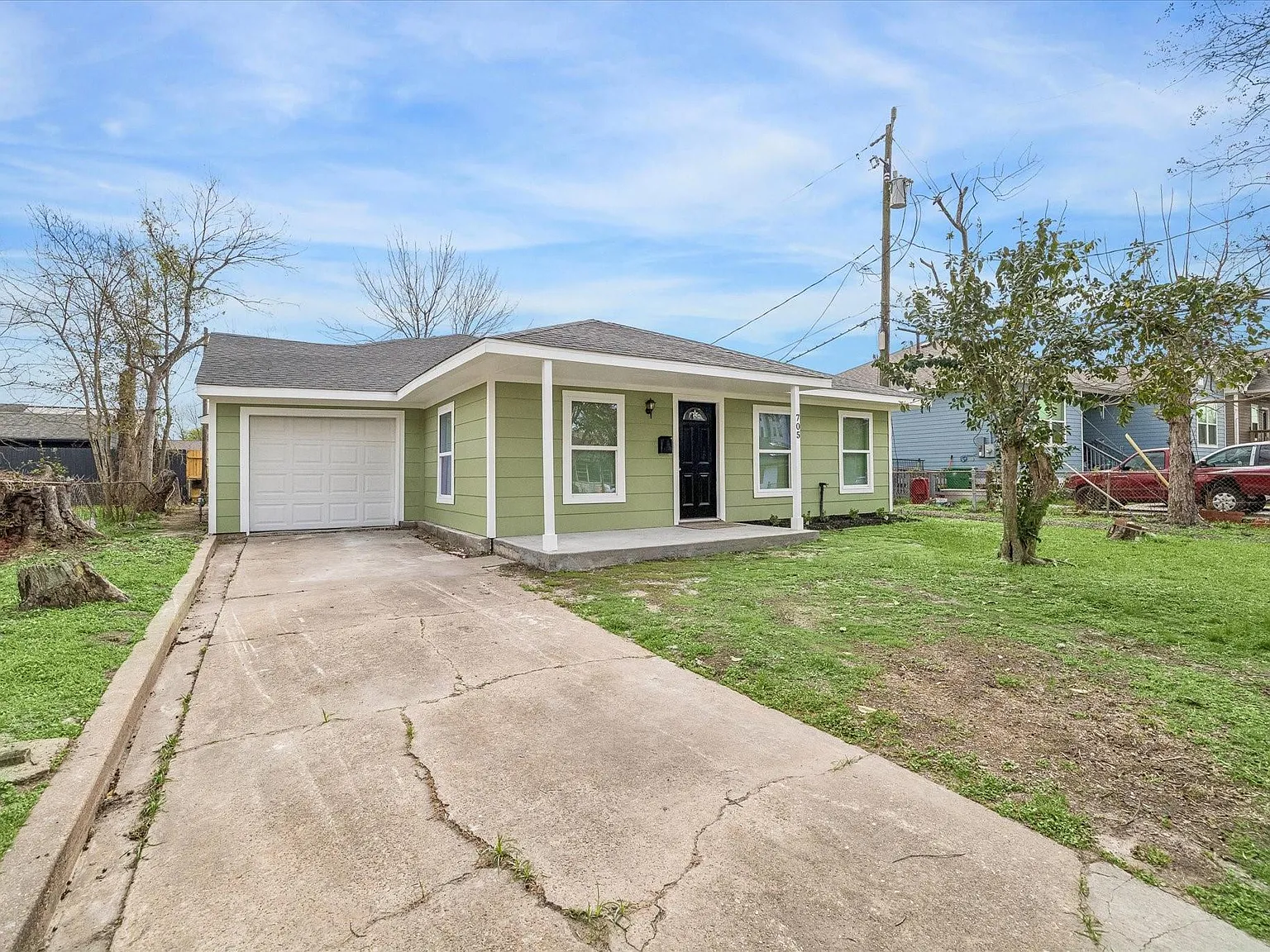 3 bed, 2.0 bath, 2154 sqft, $1,995 — Photo 1