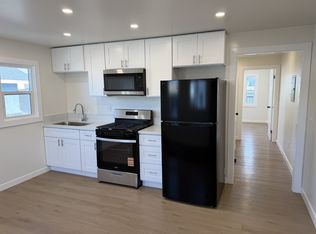 1449 Linden Ave, Long Beach, CA 90813
