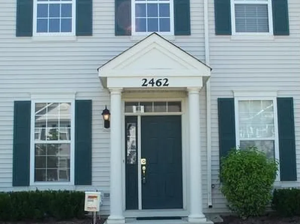2462 Georgetown Cir, Aurora, IL 60503
