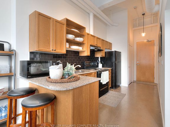 5th image of 410 King St W #108