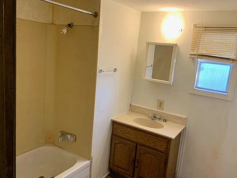 1101 Loring Ave #3 — Photo 13