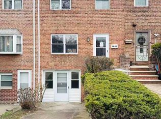 58-15 205th St, Oakland Gardens, NY 11364