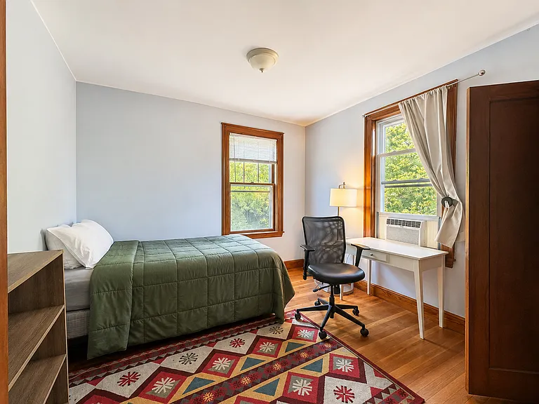 1 Adirondack Pl — Photo 7