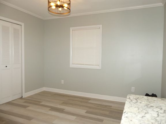 5th image of 1209 Wayside Dr W