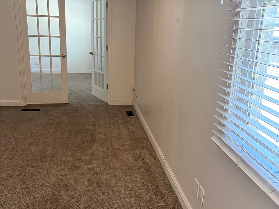 Living room into office/bedroom space